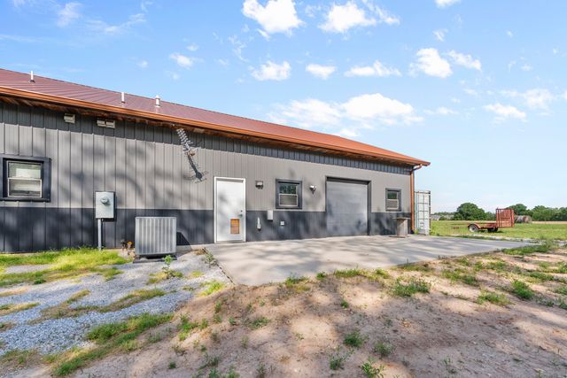 8957 W Farm Road 194, Republic, MO 65738