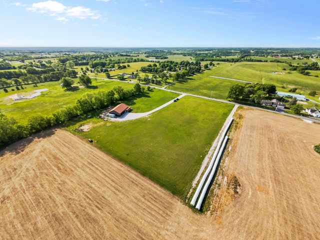 8957 W Farm Road 194, Republic, MO 65738