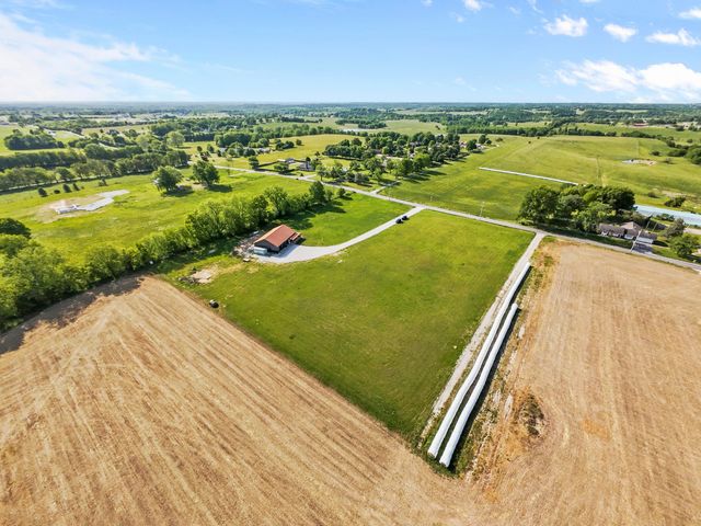 8957 W Farm Road 194, Republic, MO 65738