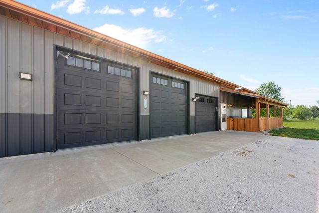 8957 W Farm Road 194, Republic, MO 65738