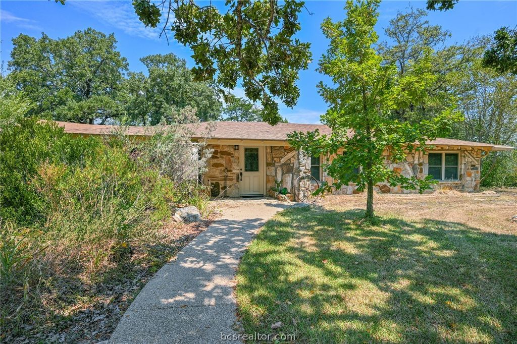 6422 Minter Spring Road, College Station, TX 77845 — photo 3