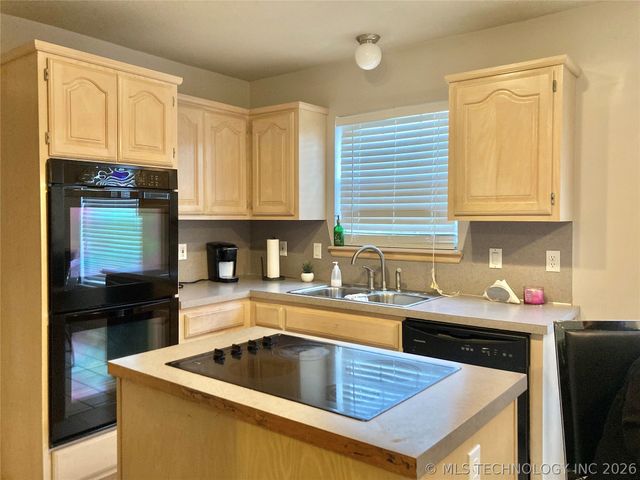 922 W Seminole Street, Tulsa, OK 74127