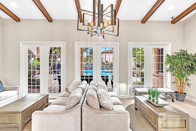 2131 SE 10th Avenue 1117, Fort Lauderdale, FL 33316