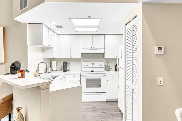 2131 SE 10th Avenue 1117, Fort Lauderdale, FL 33316