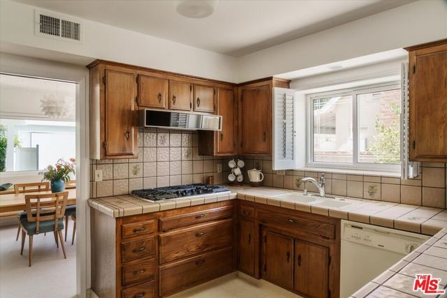 14141 Margate Street, Sherman Oaks, CA 91401