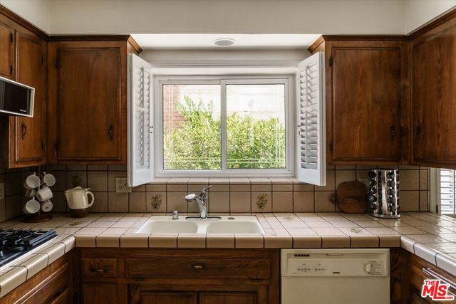 14141 Margate Street, Sherman Oaks, CA 91401