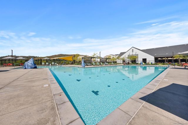 320 Satsuma Trail, Fallbrook, CA 92028