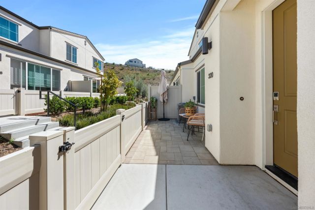 320 Satsuma Trail, Fallbrook, CA 92028