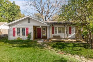 7729 Madison Avenue, Kansas City, MO 64114