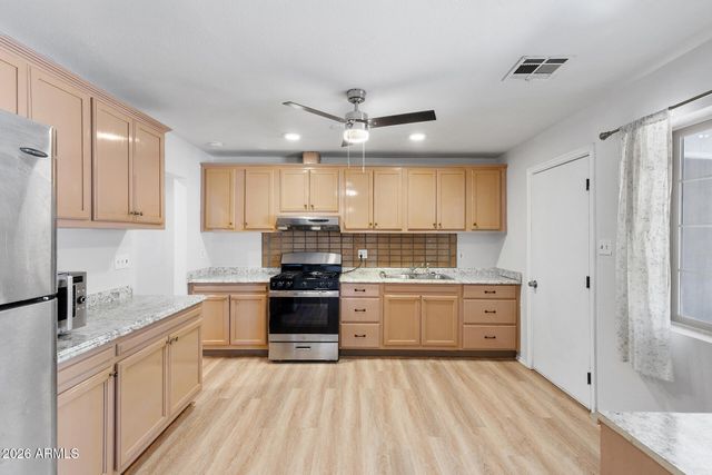 1012 S PRICE Road, Tempe, AZ 85281