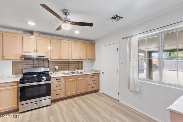 1012 S PRICE Road, Tempe, AZ 85281
