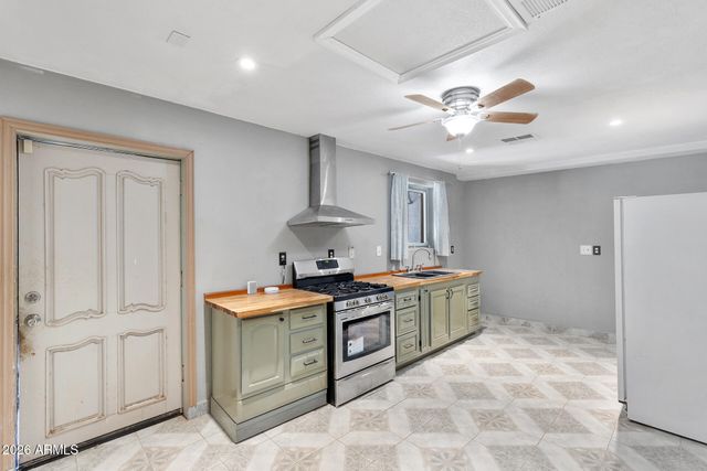 1012 S PRICE Road, Tempe, AZ 85281