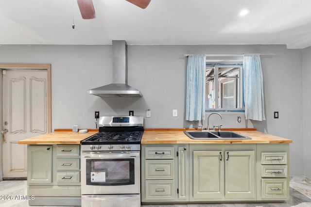 1012 S PRICE Road, Tempe, AZ 85281