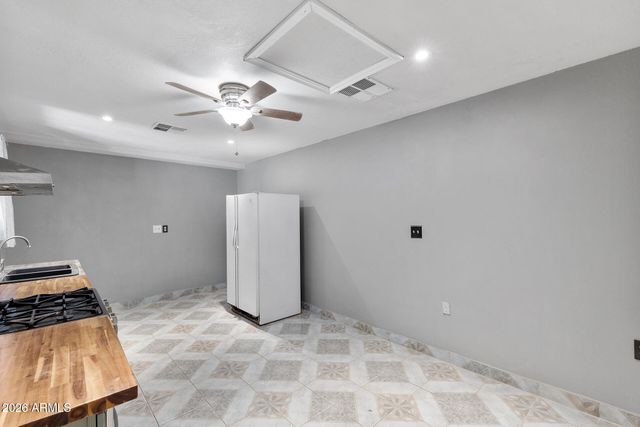 1012 S PRICE Road, Tempe, AZ 85281