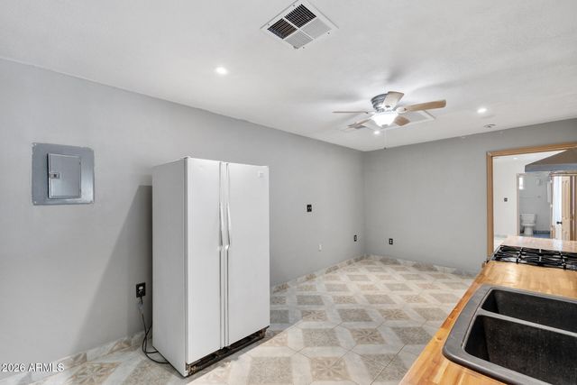 1012 S PRICE Road, Tempe, AZ 85281