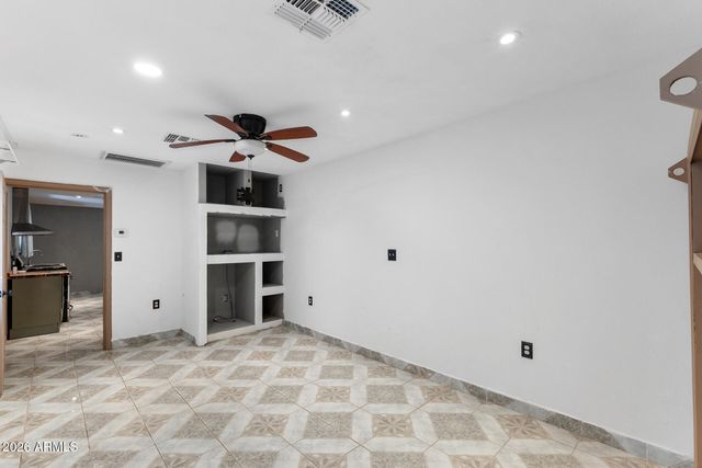 1012 S PRICE Road, Tempe, AZ 85281