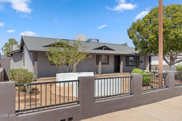 1012 S PRICE Road, Tempe, AZ 85281