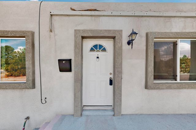 4708 CREST Avenue SE, Albuquerque, NM 87108