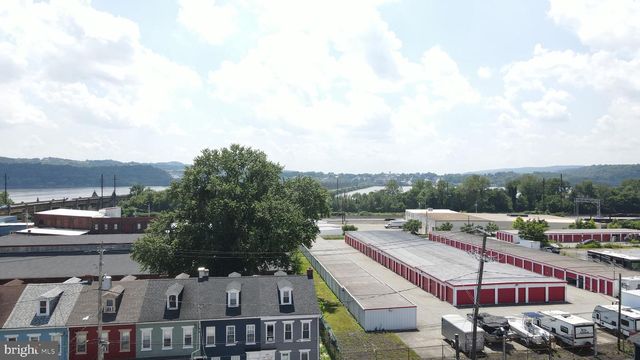247 N 2ND ST, Columbia, PA 17512