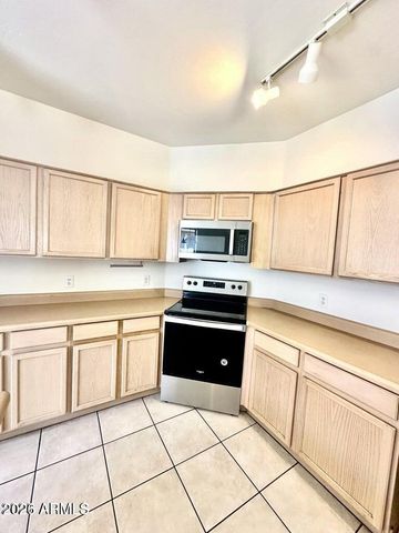 1061 E SUSAN Lane, Tempe, AZ 85288