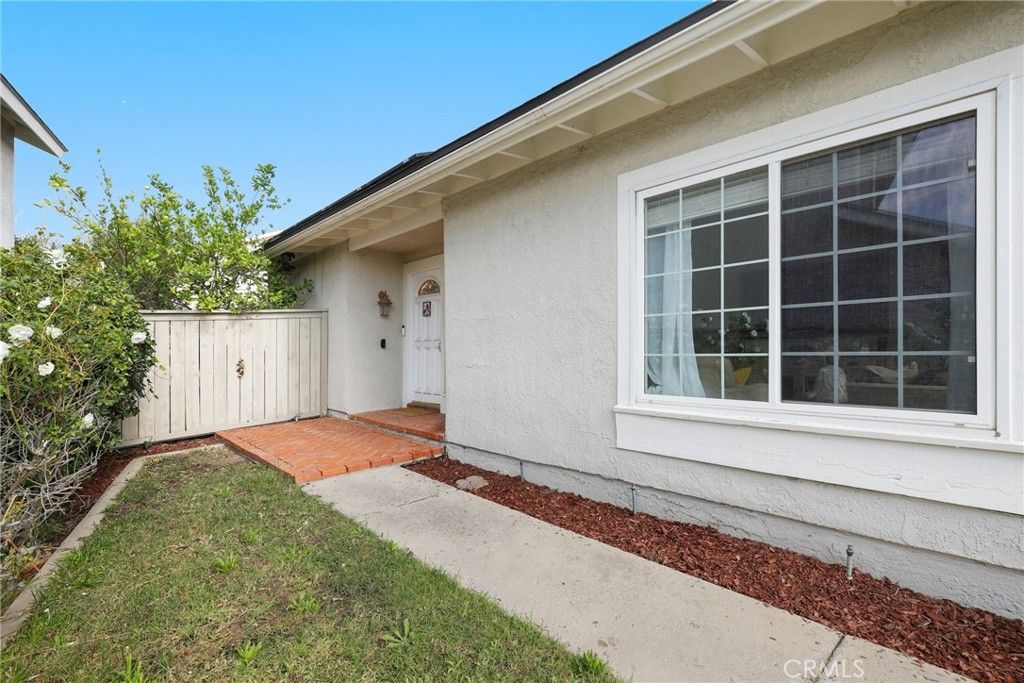 Image 2 of property listing at 31981 Lazy Glen Lane, Trabuco Canyon, CA 92679