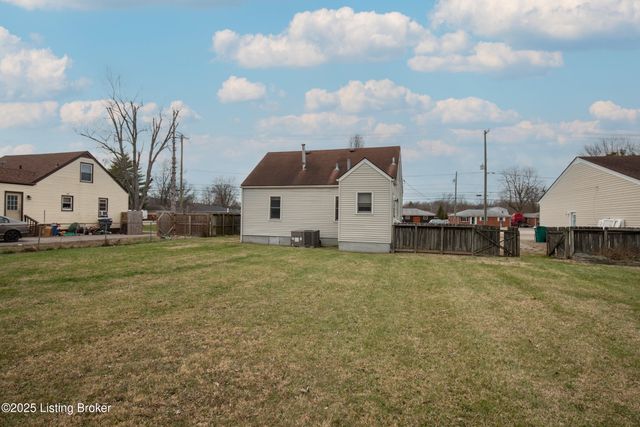 8607 Blue Lick Rd, Louisville, KY 40219