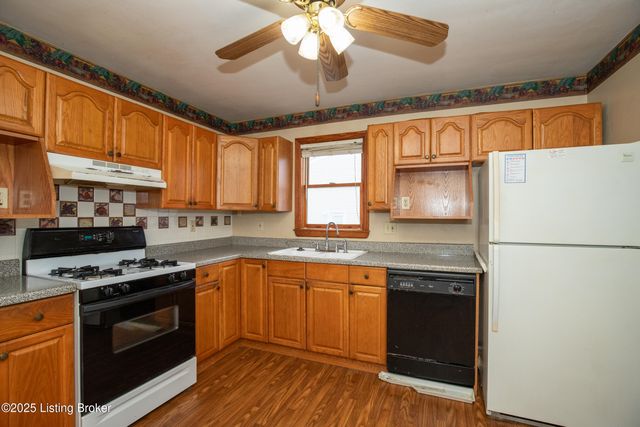 8607 Blue Lick Rd, Louisville, KY 40219