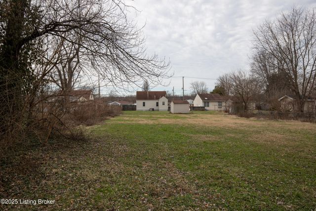 8607 Blue Lick Rd, Louisville, KY 40219