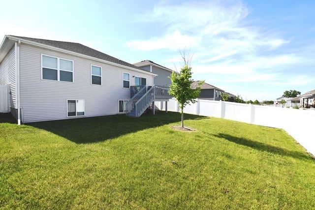 2010 N 7th Street, Indianola, IA 50125