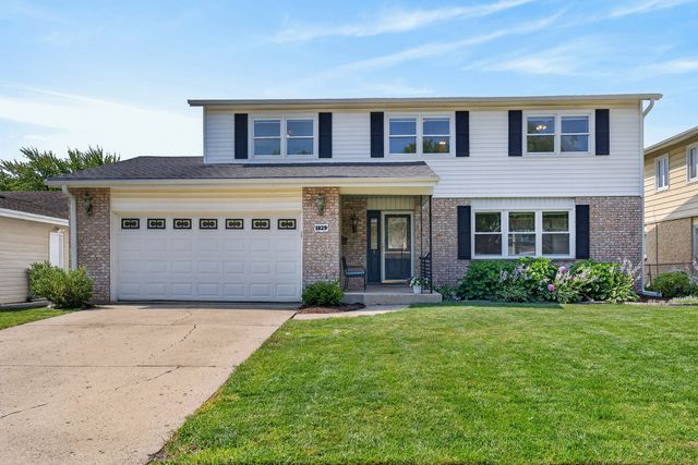 1829 W Catalpa Lane, Mount Prospect, IL 60056