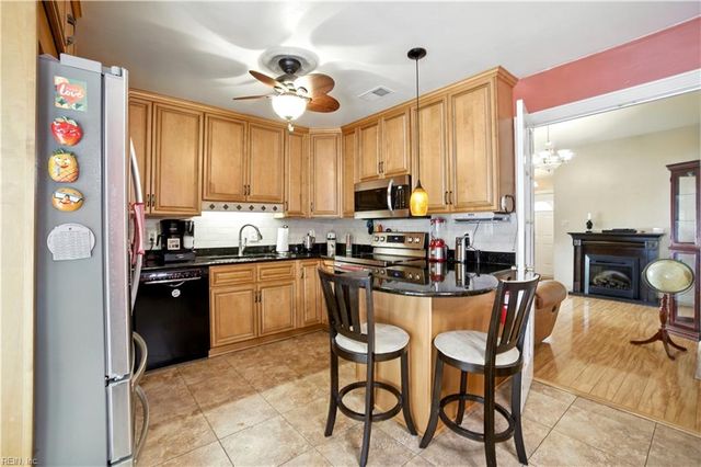 917 Campion CT, Virginia Beach, VA 23462