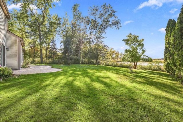 170 Salford Drive, Algonquin, IL 60102