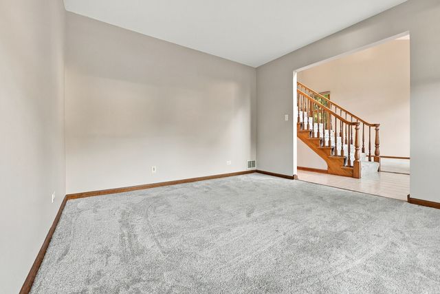 170 Salford Drive, Algonquin, IL 60102