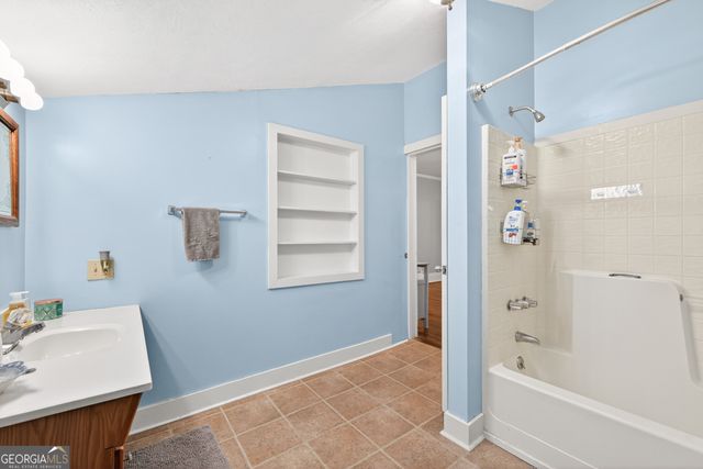 131 Thomas Street, Elberton, GA 30635