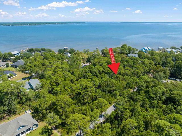 16502 North Shore Ln, Pensacola, FL 32507
