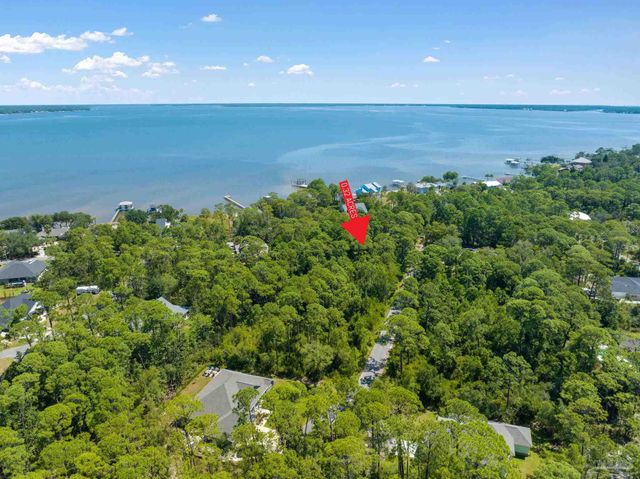 16502 North Shore Ln, Pensacola, FL 32507