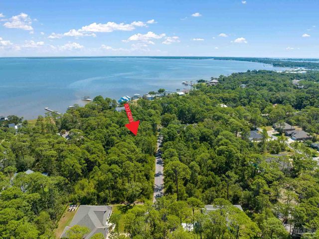 16502 North Shore Ln, Pensacola, FL 32507