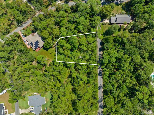 16502 North Shore Ln, Pensacola, FL 32507