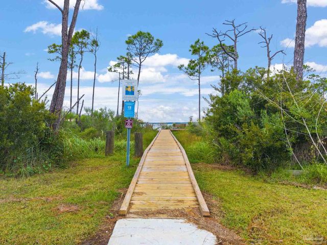 16502 North Shore Ln, Pensacola, FL 32507
