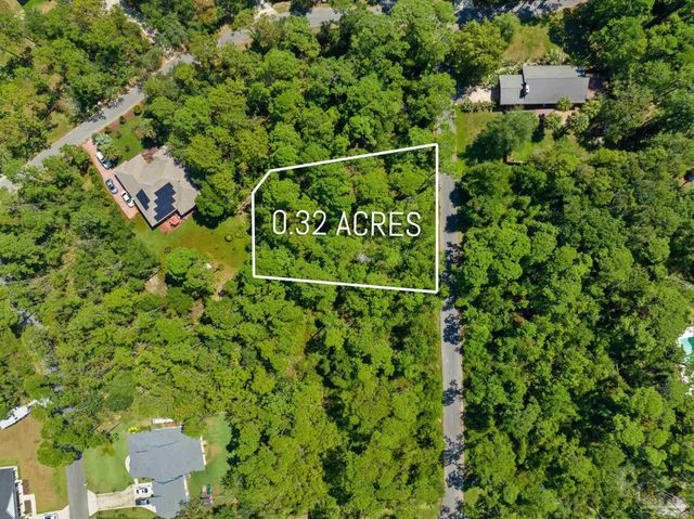 16502 North Shore Ln, Pensacola, FL 32507