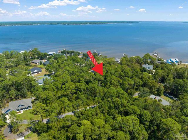 16502 North Shore Ln, Pensacola, FL 32507