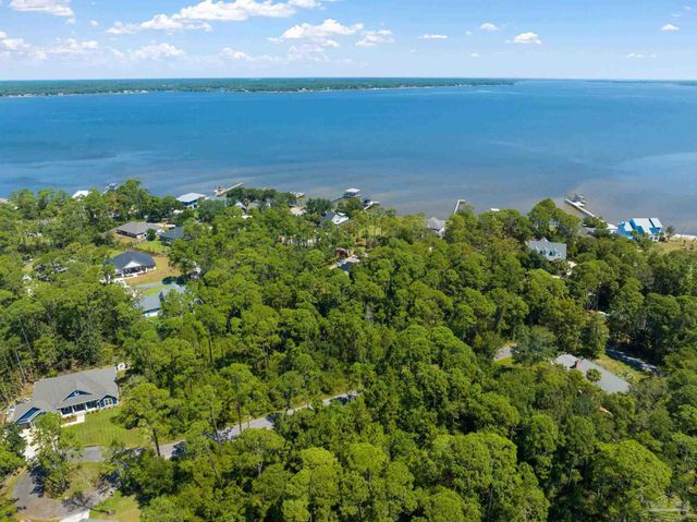 16502 North Shore Ln, Pensacola, FL 32507