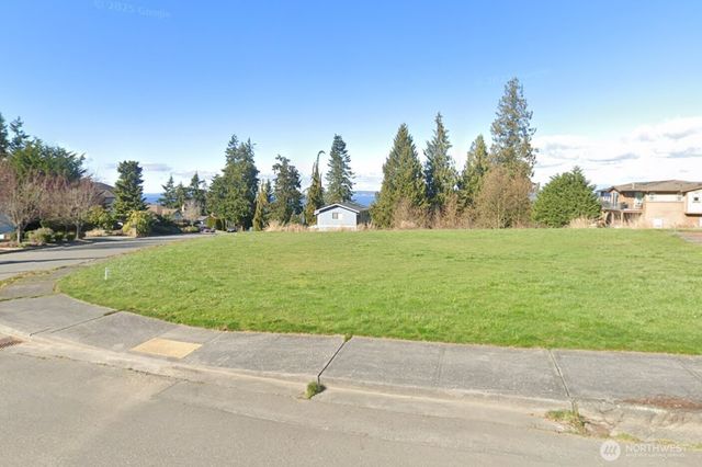 192 X 49th Place SW, Everett, WA 98203