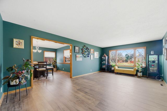 1611 N Athenian Ave, Wichita, KS 67203