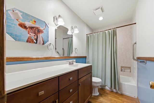 1611 N Athenian Ave, Wichita, KS 67203