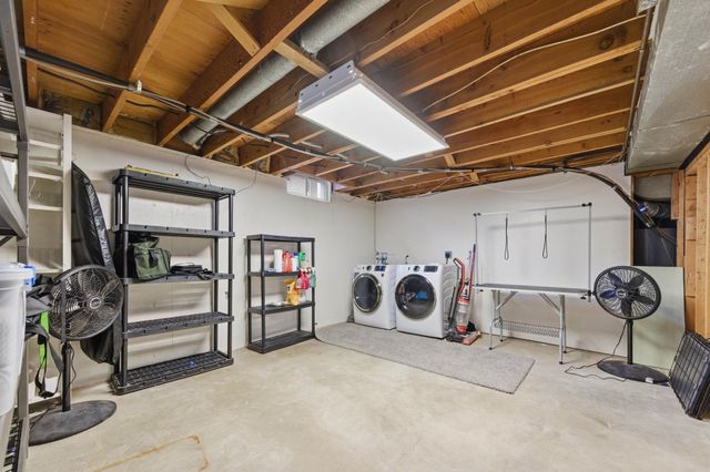 1611 N Athenian Ave, Wichita, KS 67203