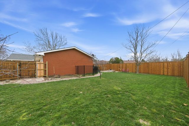 1611 N Athenian Ave, Wichita, KS 67203