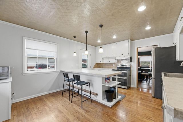 1611 N Athenian Ave, Wichita, KS 67203