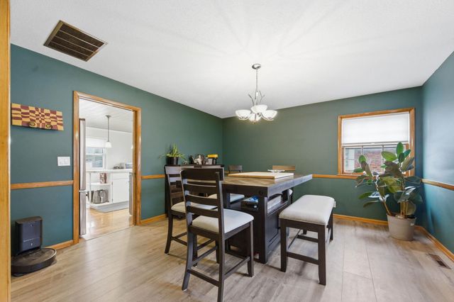 1611 N Athenian Ave, Wichita, KS 67203