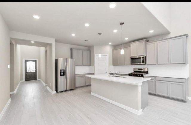 607 Ellwood Terrace Lane, Richmond, TX 77406
